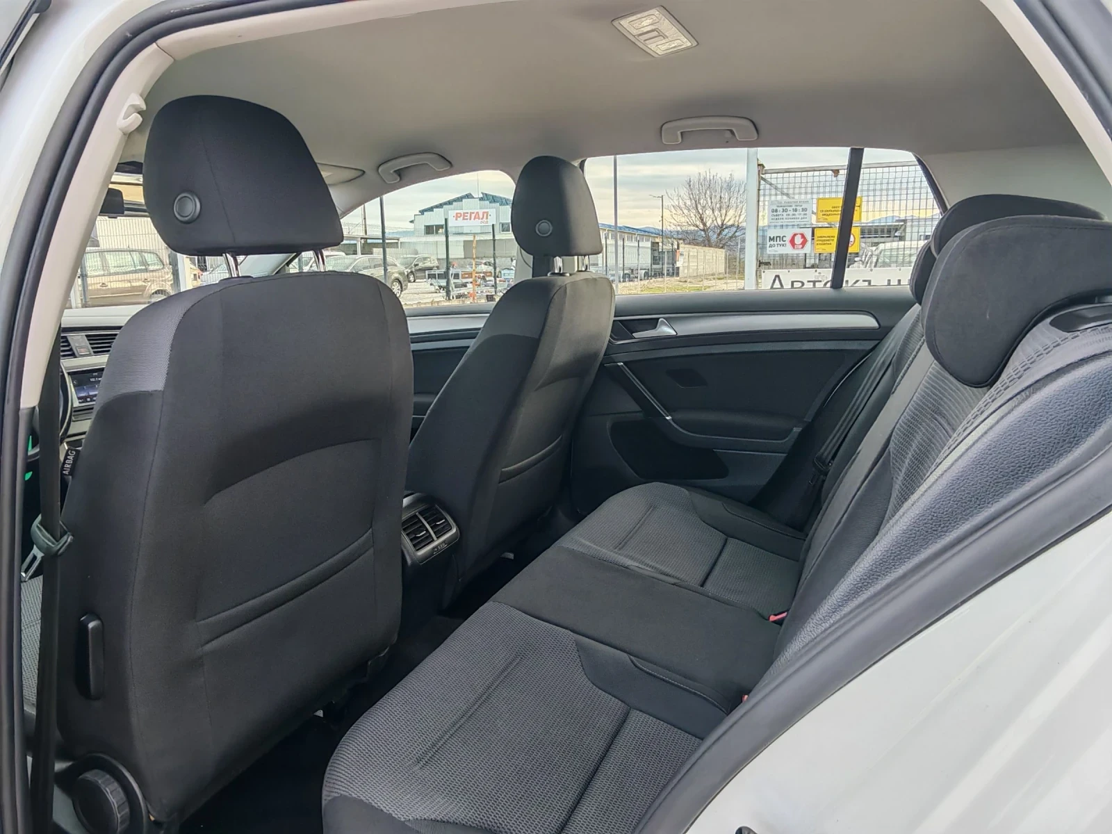 VW Golf 1.6 ����� 105 �.�. �������� ���������! | Mobile.bg � ����������� 12