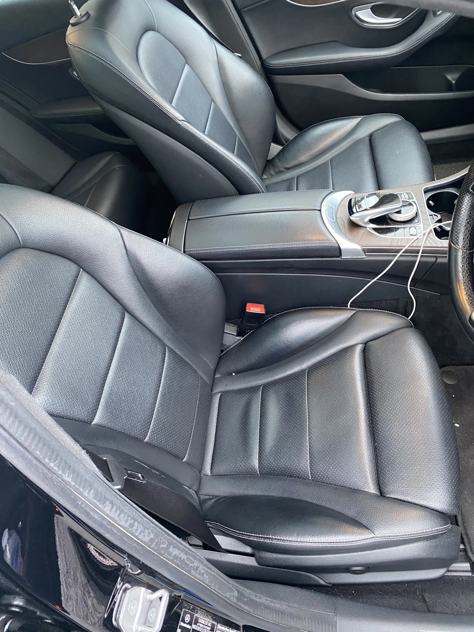 Mercedes-Benz C 300, снимка 7 - Автомобили и джипове - 53788592