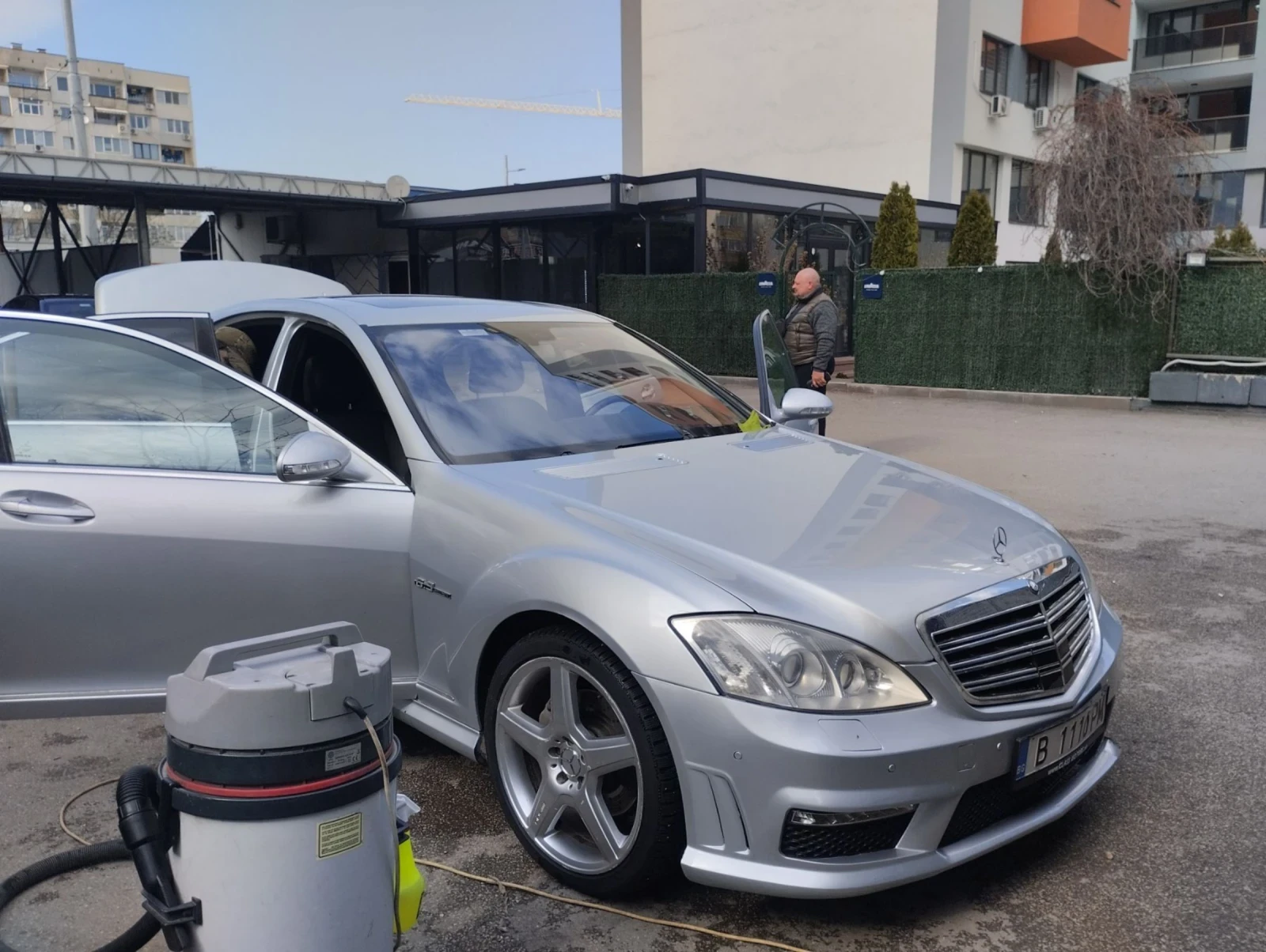 Mercedes-Benz S 320 AMG ПАКЕТ ВАКУУМ ПОДГРЕВ ДИСТРОНИК+ NIGHT VISION , снимка 2 - Автомобили и джипове - 53937410