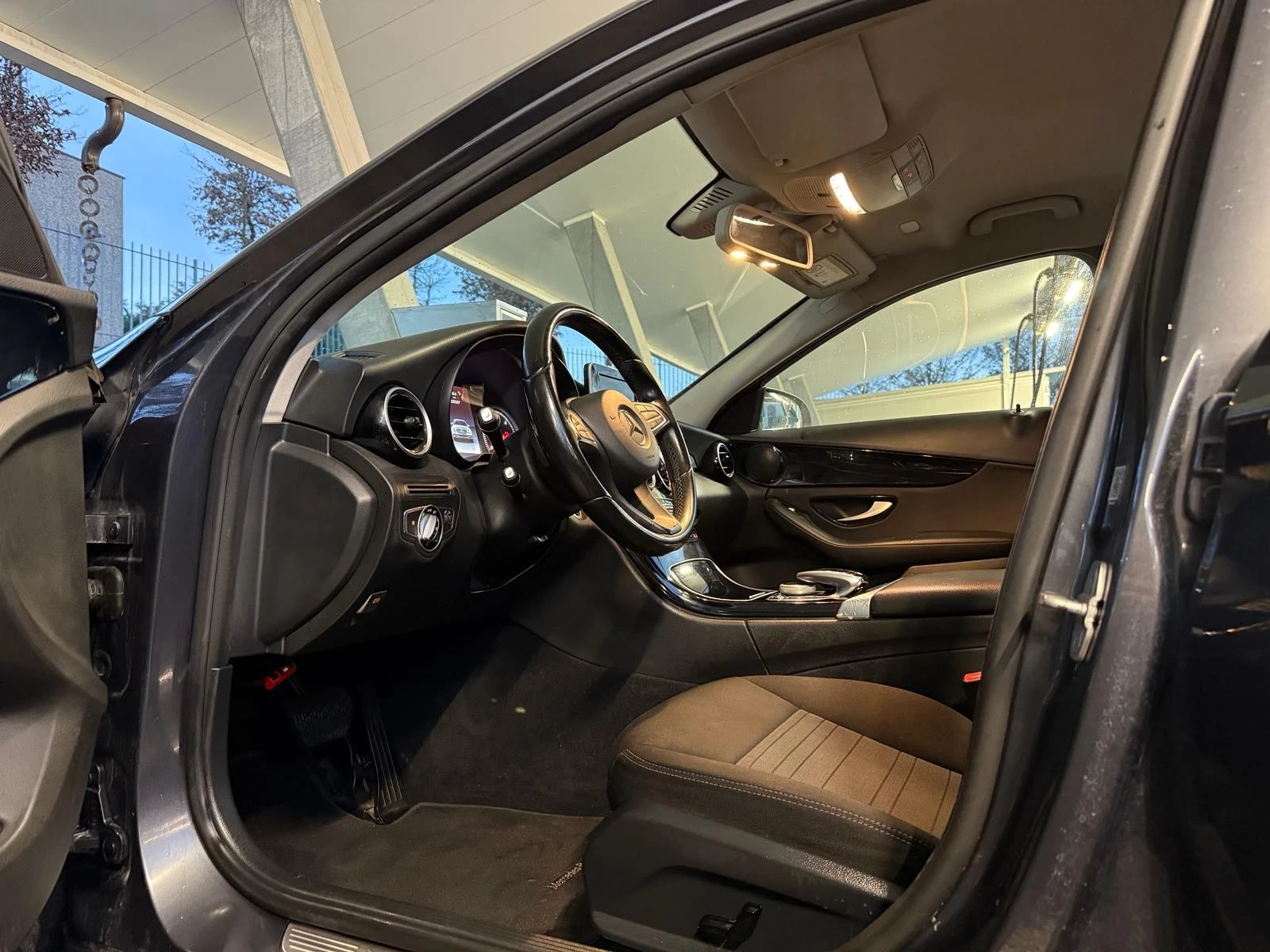 Mercedes-Benz C 180 Auto Premium Plus, снимка 14 - Автомобили и джипове - 53949051