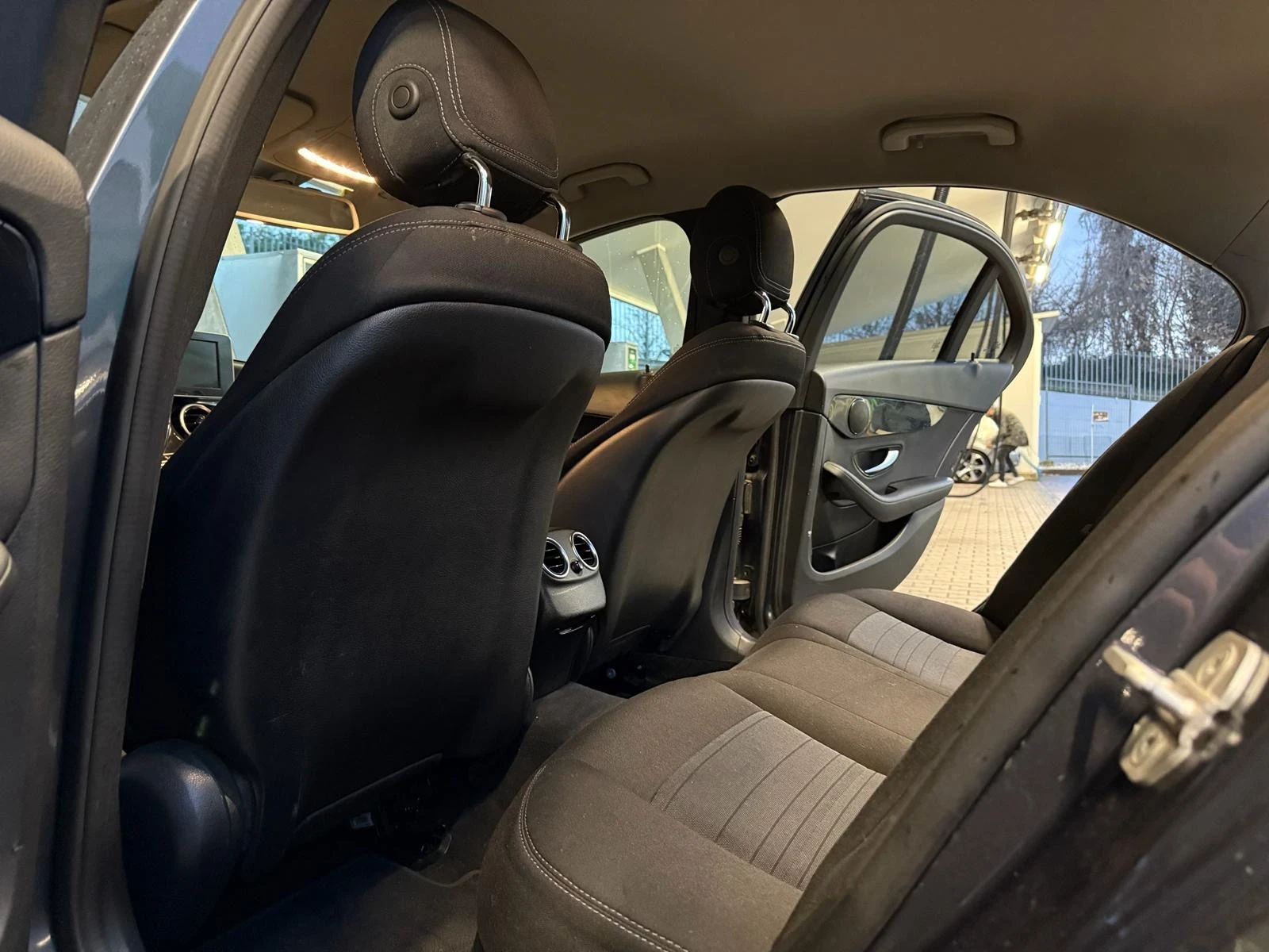 Mercedes-Benz C 180 Auto Premium Plus, снимка 11 - Автомобили и джипове - 53949051