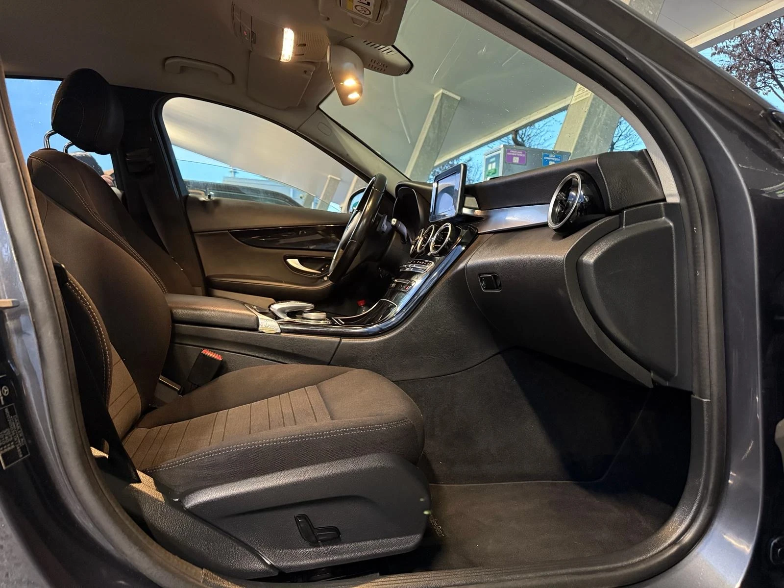 Mercedes-Benz C 180 Auto Premium Plus, снимка 12 - Автомобили и джипове - 53949051