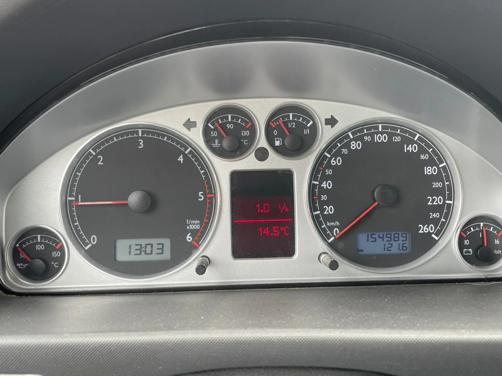 VW Sharan Freestyle 2.0tdi, снимка 9 - Автомобили и джипове - 54206973