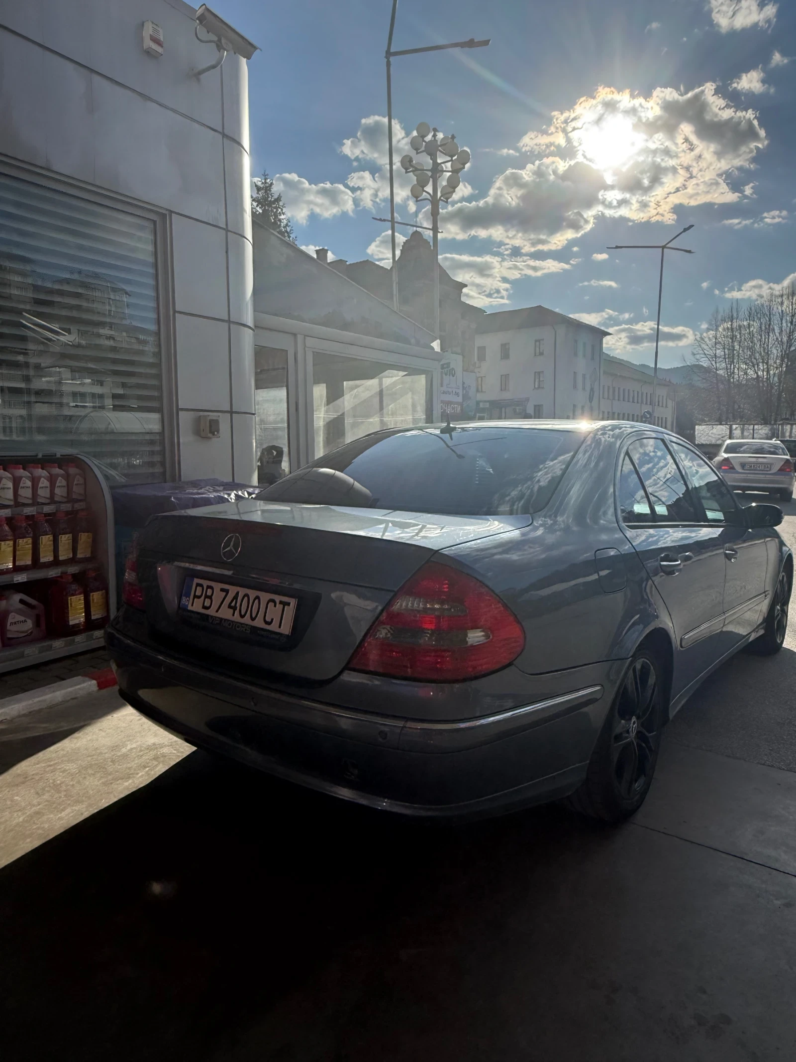 Mercedes-Benz E 320 LPG, снимка 6 - Автомобили и джипове - 54444134