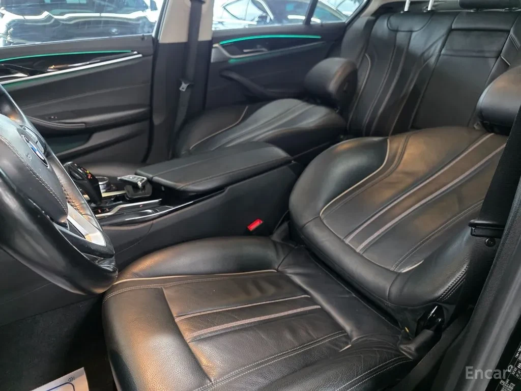 BMW 520 Luxury, снимка 9 - Автомобили и джипове - 54564141
