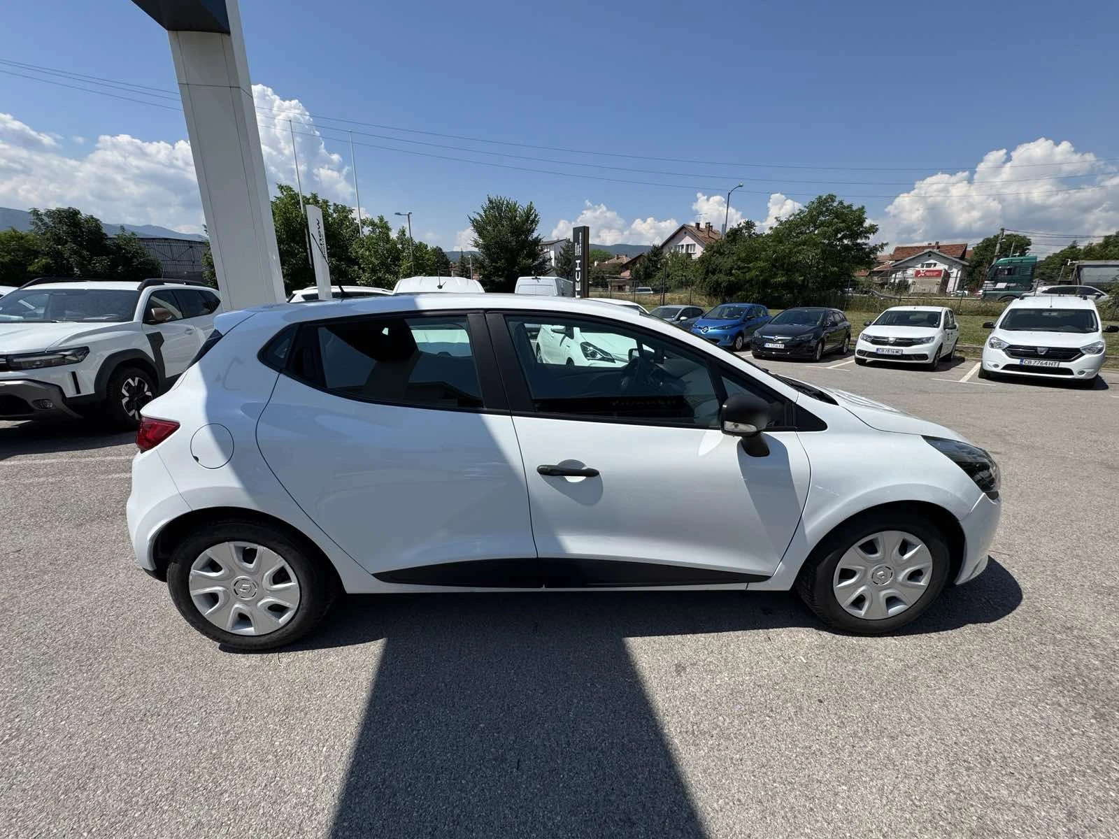 Renault Clio 1.2Sce, снимка 7 - Автомобили и джипове - 54998510