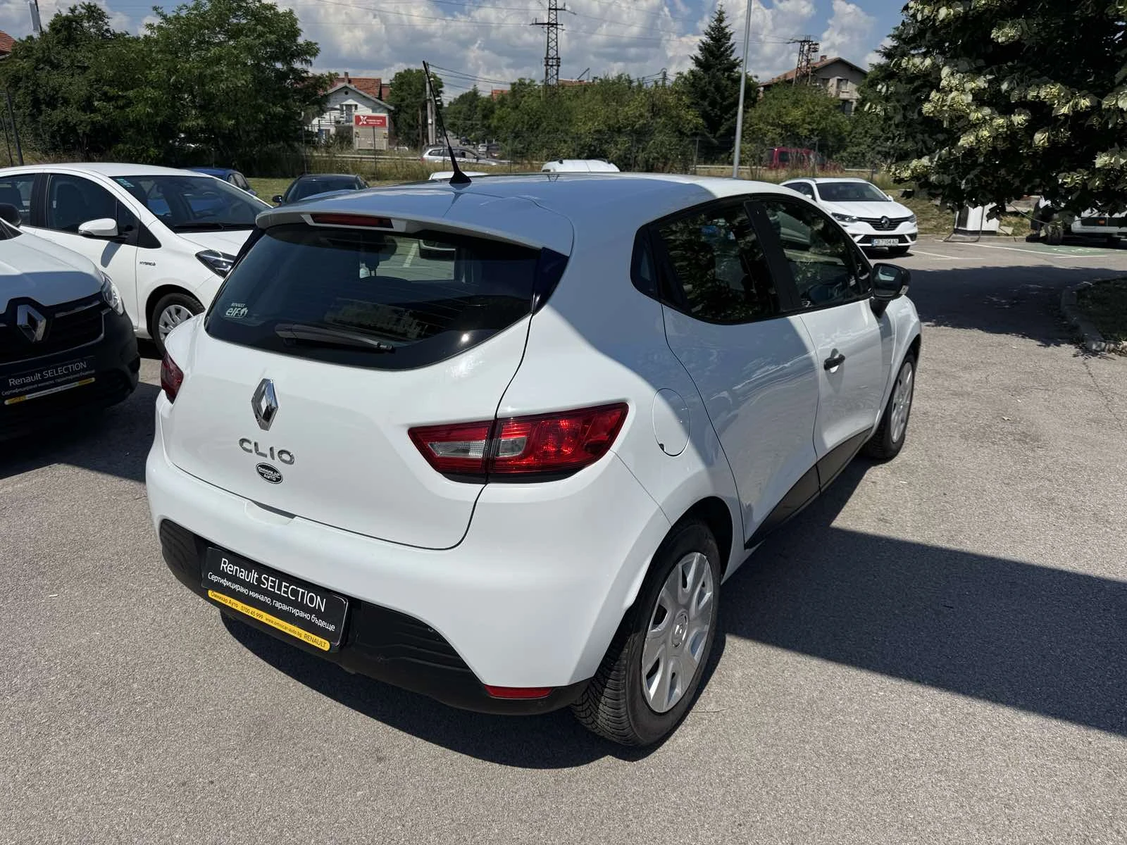 Renault Clio 1.2Sce, снимка 6 - Автомобили и джипове - 54998510