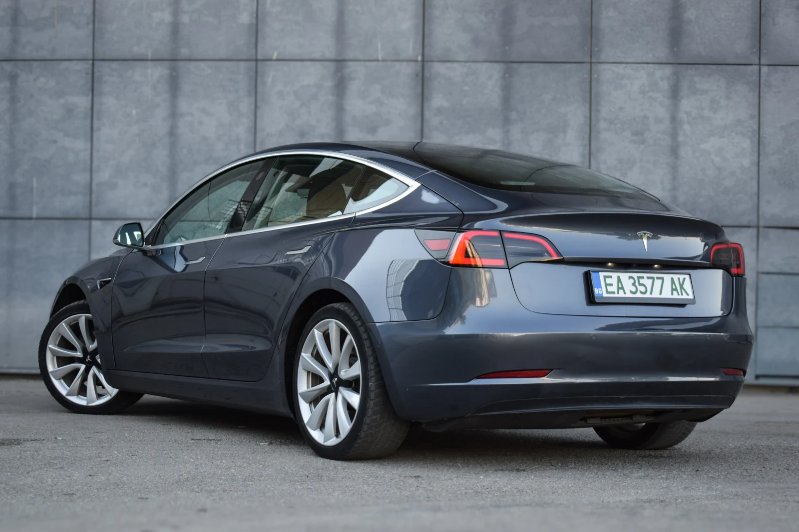 Tesla Model 3 SR + 60 kWh , снимка 5 - Автомобили и джипове - 55077228