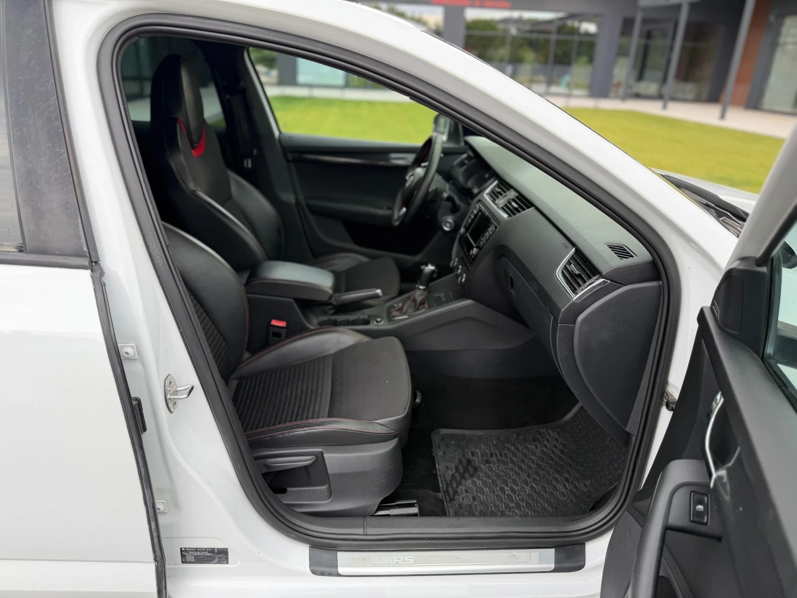 Skoda Octavia 2.0 VRS, снимка 10 - Автомобили и джипове - 55305910