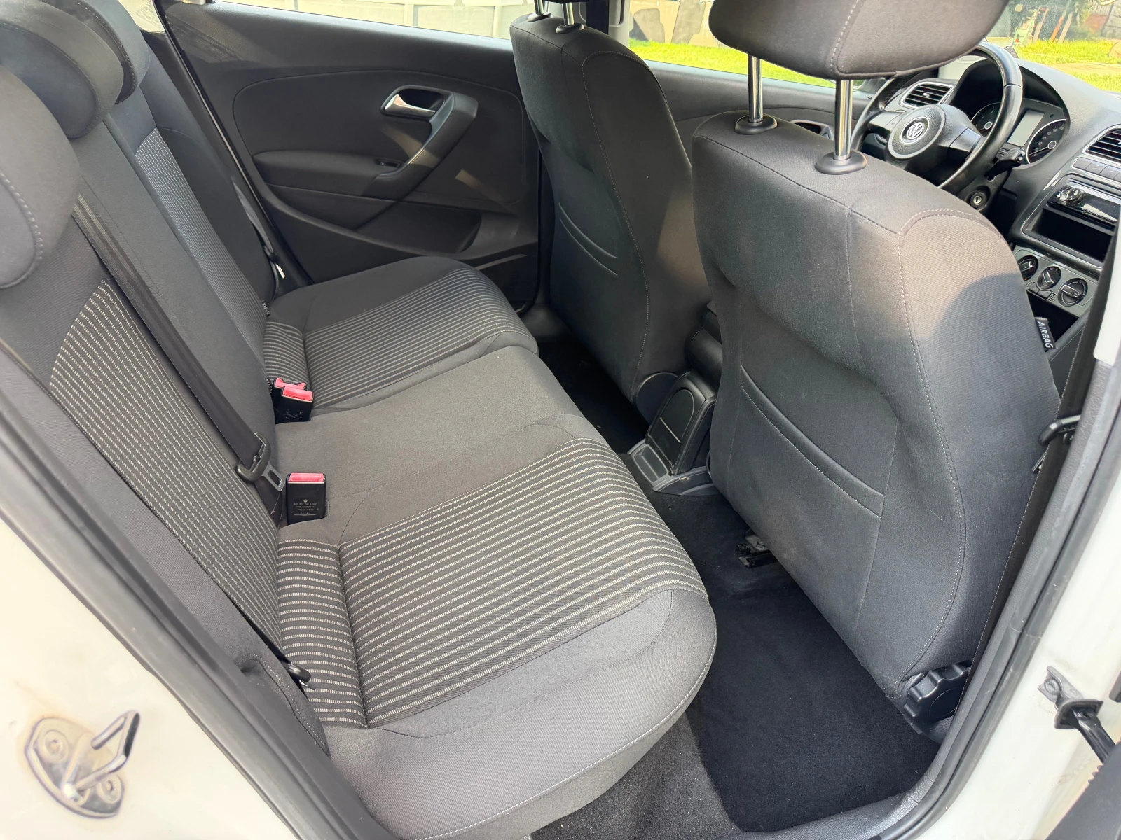 VW Polo 1.4i ITALIA , снимка 13 - Автомобили и джипове - 55453658