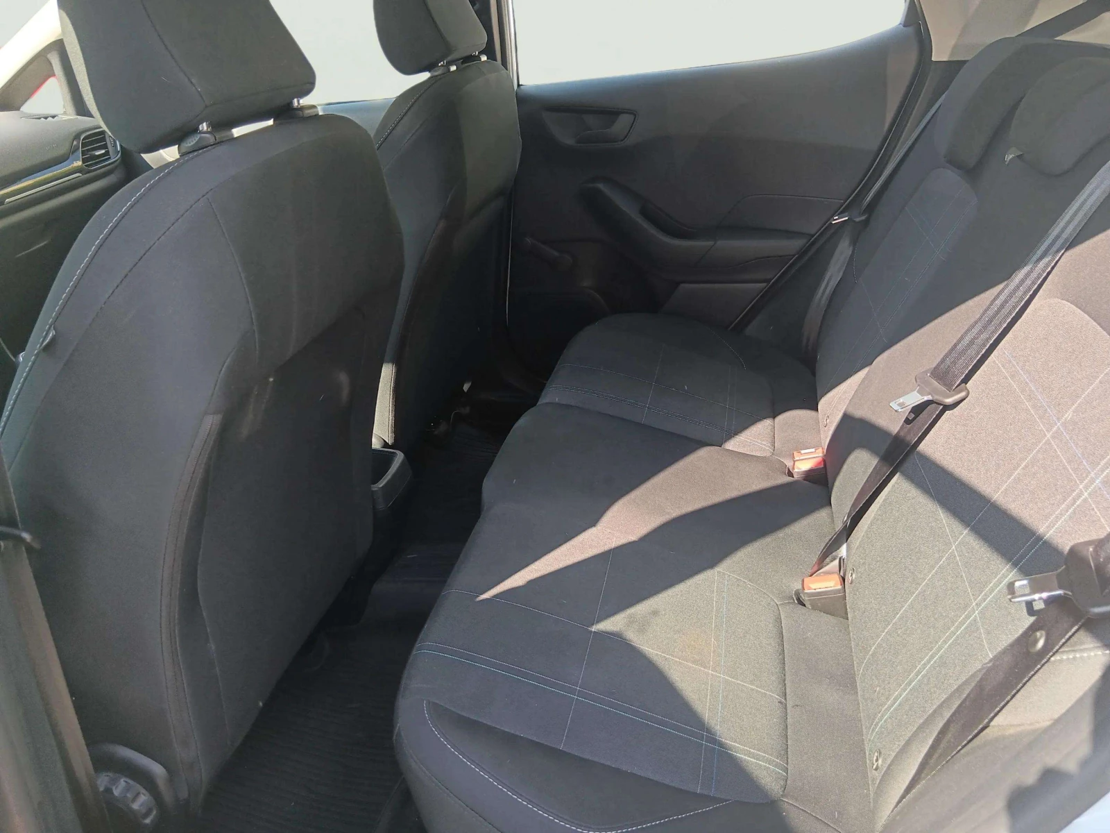 Ford Fiesta 1.1 Duratec, снимка 10 - Автомобили и джипове - 55892447