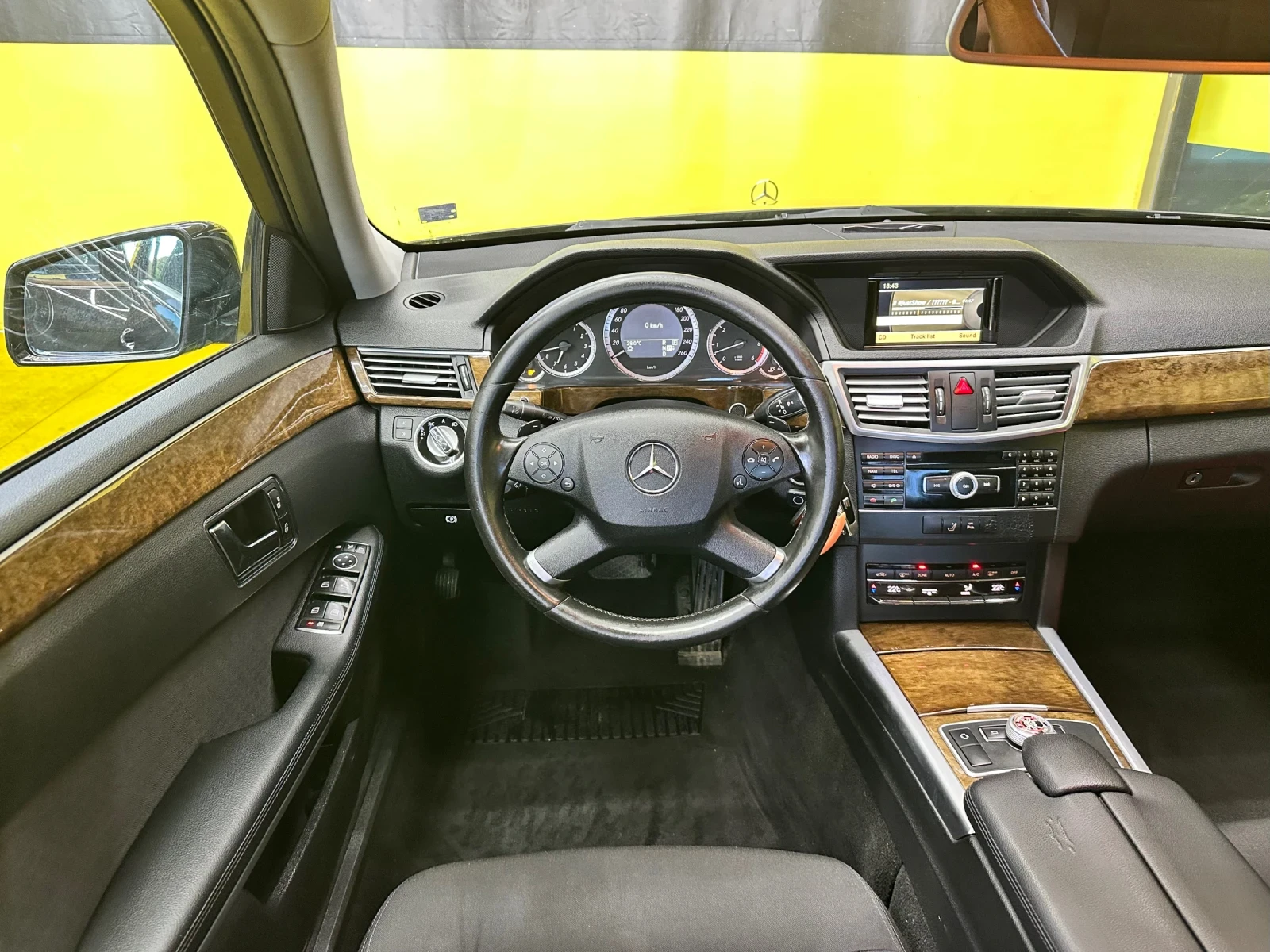 Mercedes-Benz E 350 300cdi/Elegance, снимка 8 - Автомобили и джипове - 55954576