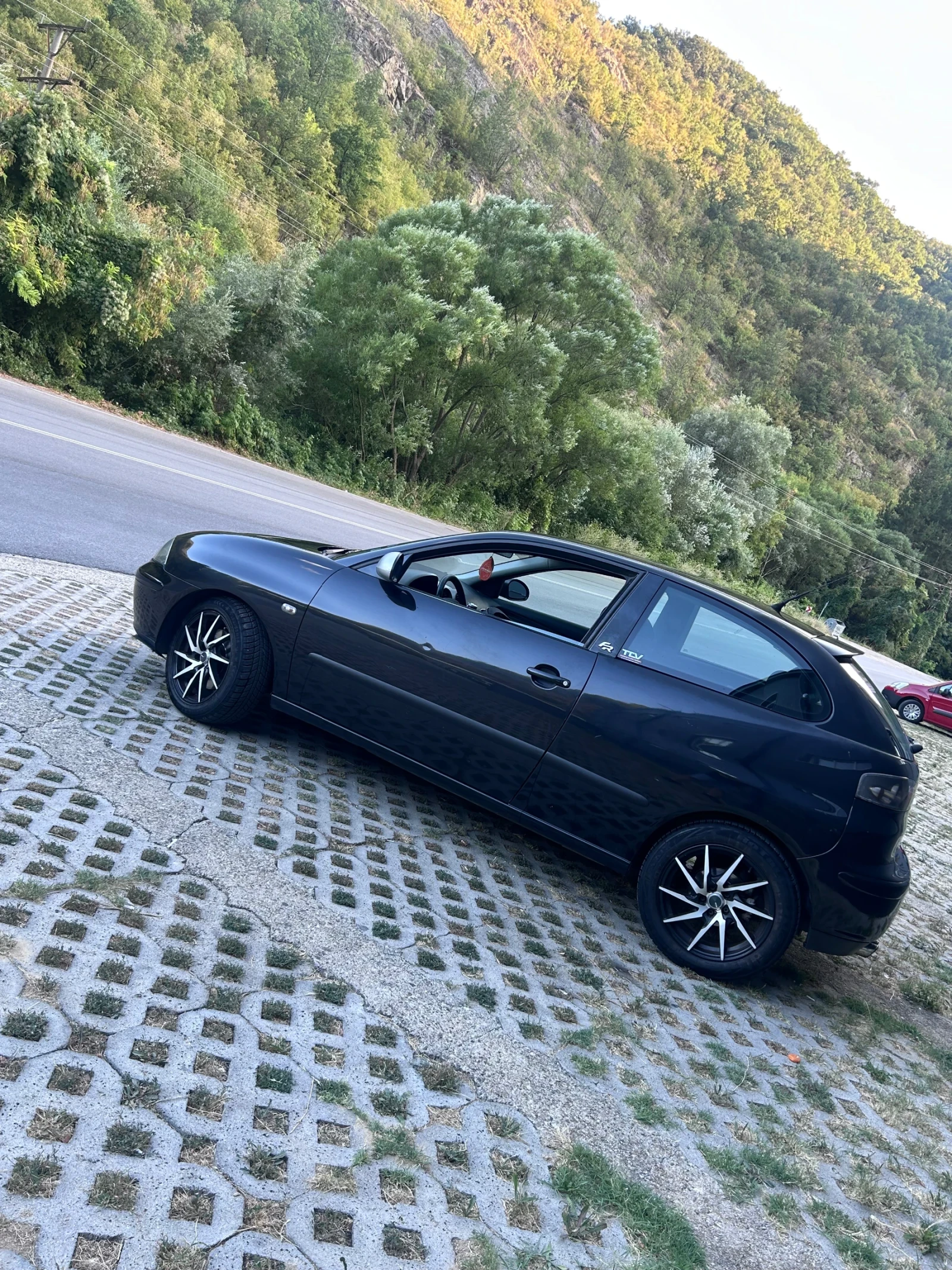 Seat Ibiza, снимка 3 - Автомобили и джипове - 55978095