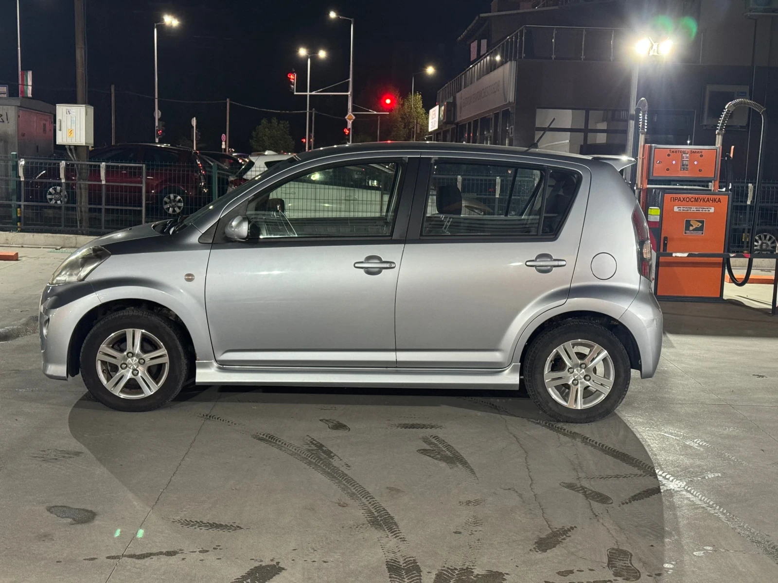 Daihatsu Sirion, снимка 4 - Автомобили и джипове - 56299990