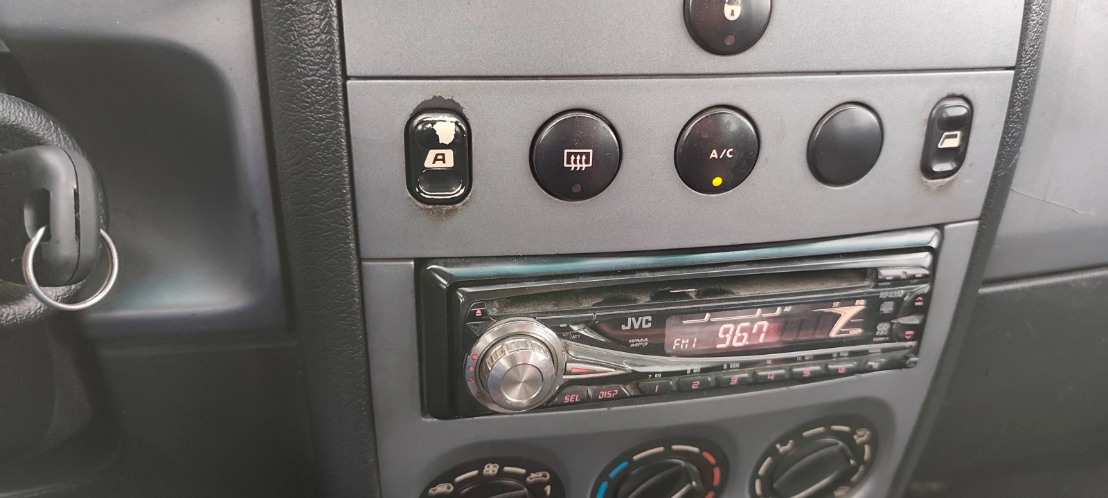 Peugeot Partner 2.0HDI - 90�.�. 7 ����� 2006�  | Mobile.bg � ����������� 13