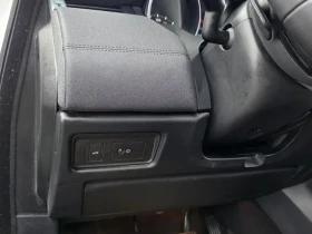 Land Rover Range Rover Evoque 2.0 Td4 Se/ПАНОРАМА/ПОДГРЕВ/НАВИГАЦИЯ/КАМЕРА/, снимка 16