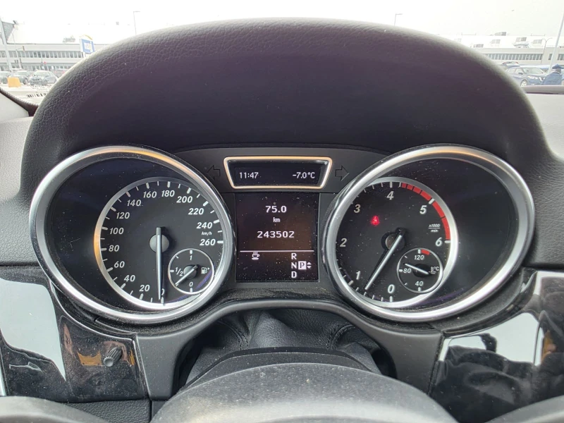 Mercedes-Benz ML 350 3.0L blueTEC DIESEL 4MATIC, снимка 9 - Автомобили и джипове - 52674696
