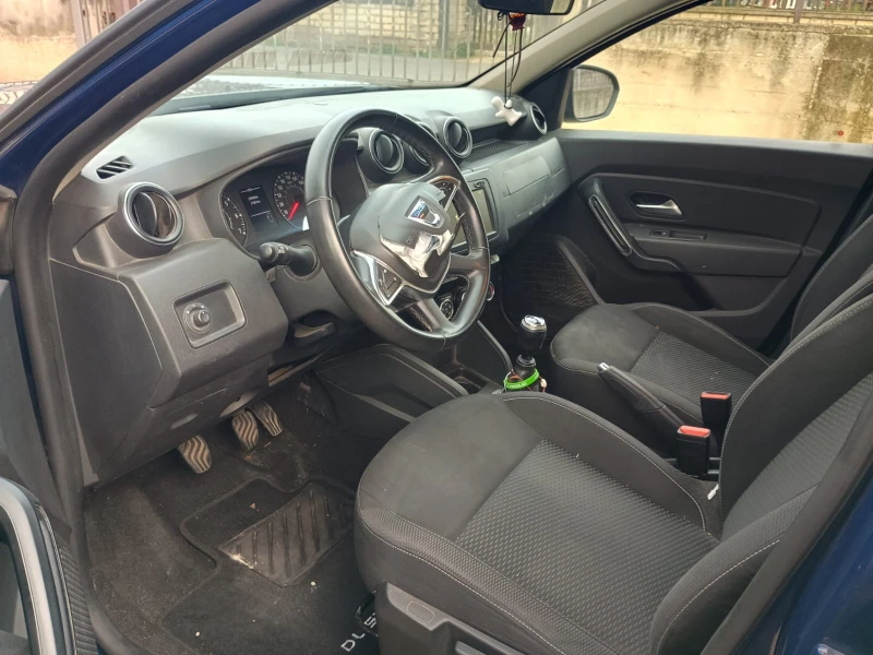 Dacia Duster 1.5D, снимка 8 - Автомобили и джипове - 53104397