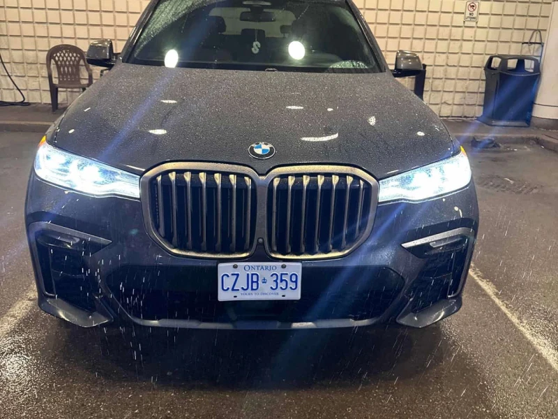 BMW X7 M50i/Dynamic Handling Pack/360/DIS/PANO/ЕКРАНИ, снимка 2 - Автомобили и джипове - 53577418