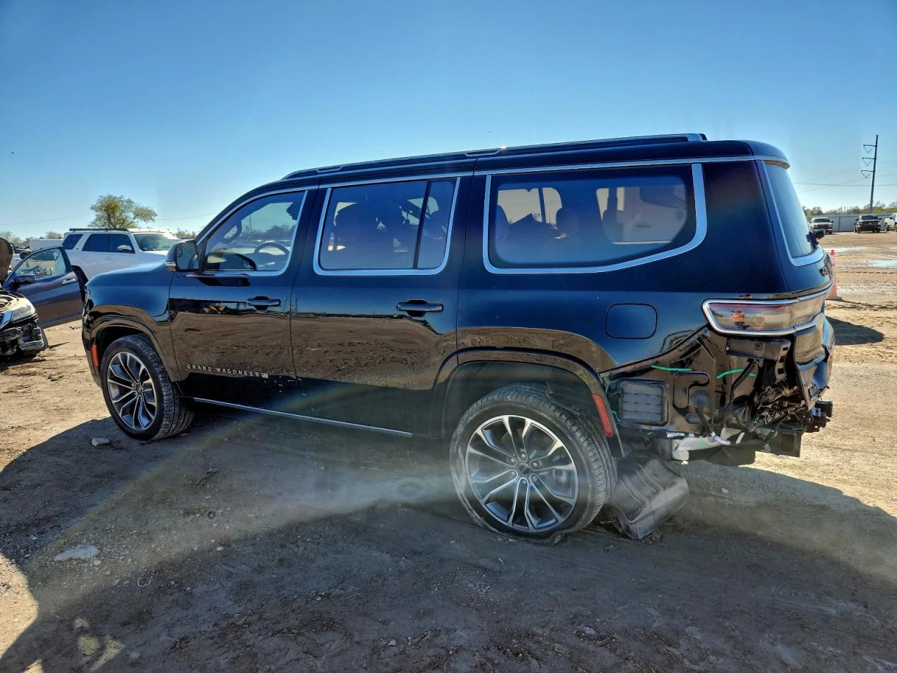 Jeep Grand Wagoneer SERIES III 6.4L V8 - изображение 4