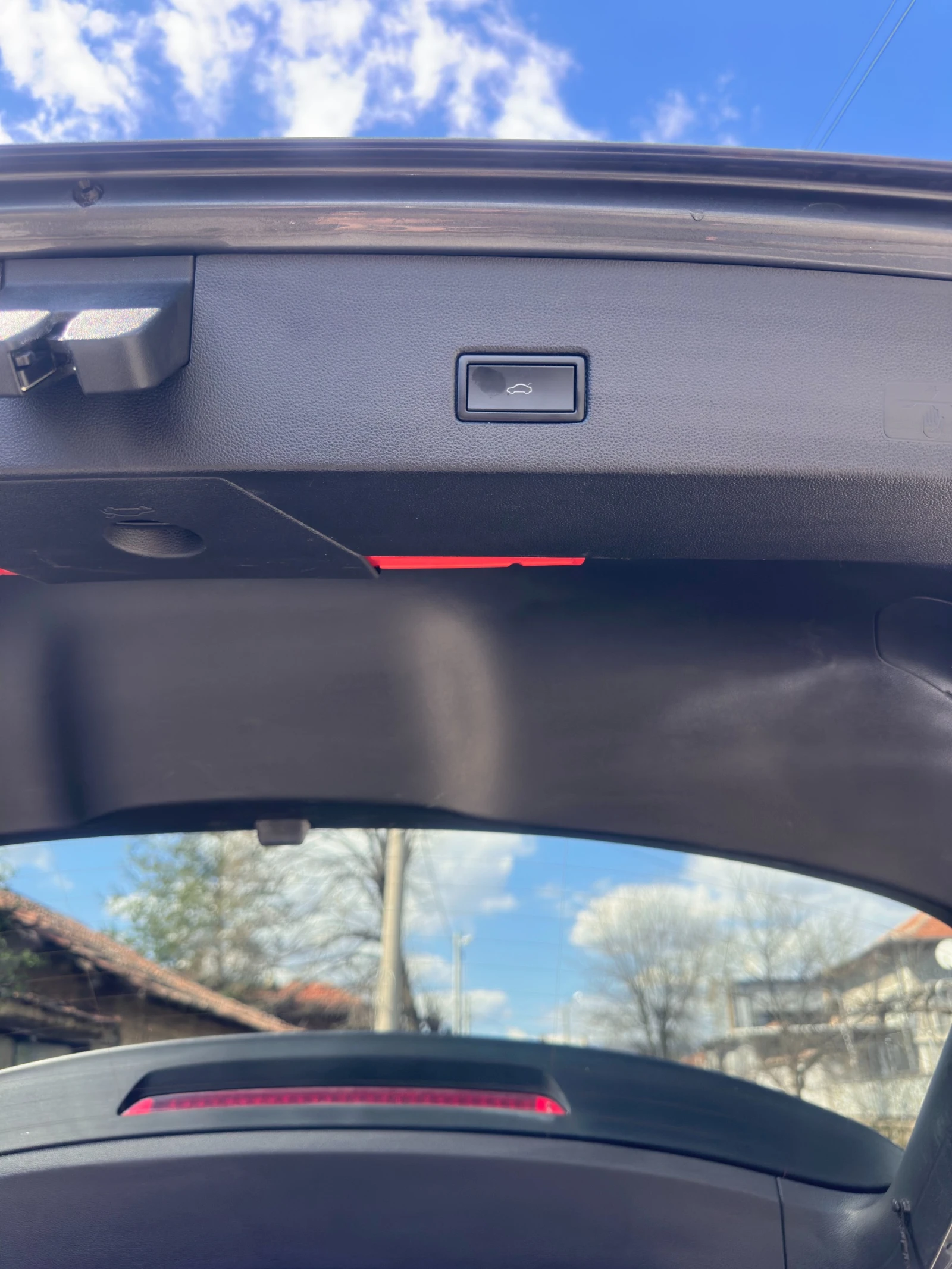 VW T-Roc 2.0 TDI-150 4X4 DSG-DIGITAL, снимка 17 - Автомобили и джипове - 54106301