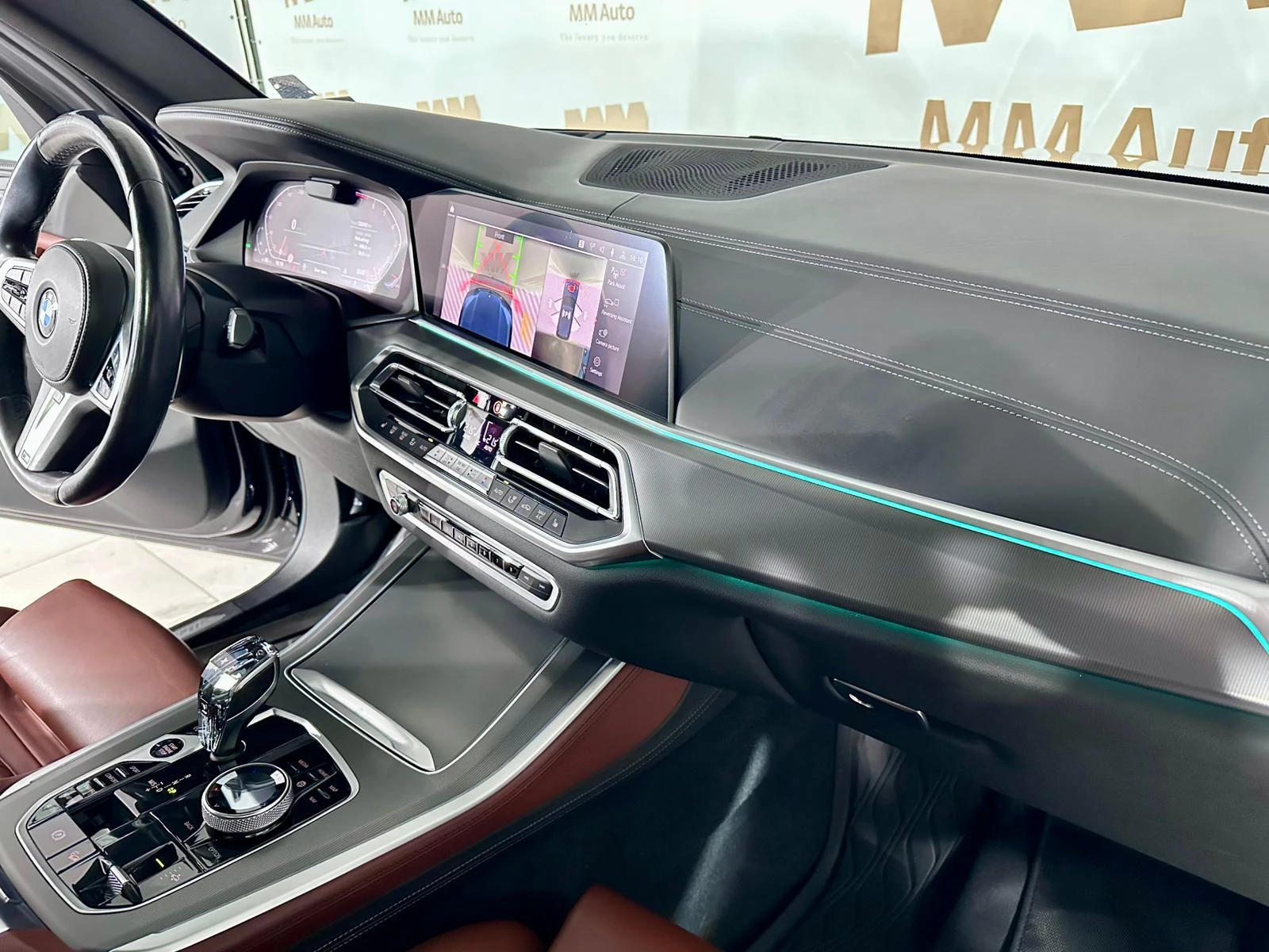 BMW X5 40i xDrive* M-Sport* HuD* Camera* Pano Laser, снимка 11 - Автомобили и джипове - 54631164