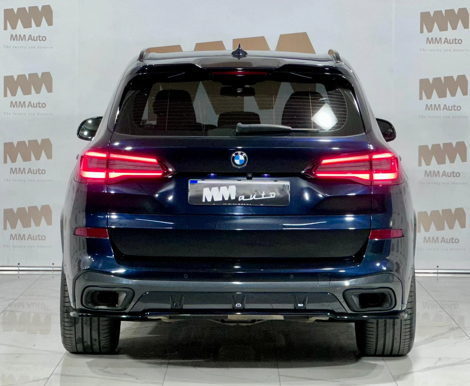 BMW X5 40i xDrive* M-Sport* HuD* Camera* Pano Laser, снимка 5 - Автомобили и джипове - 54631164