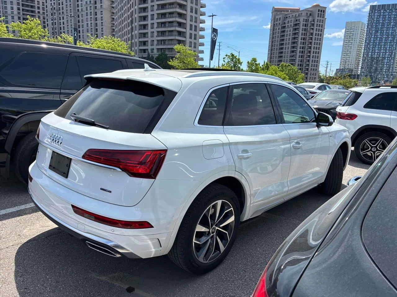 Audi Q5 | Progressiv | DISTRONIC | 360 | ПАНОРАМА | CARFAX, снимка 3 - Автомобили и джипове - 54769343