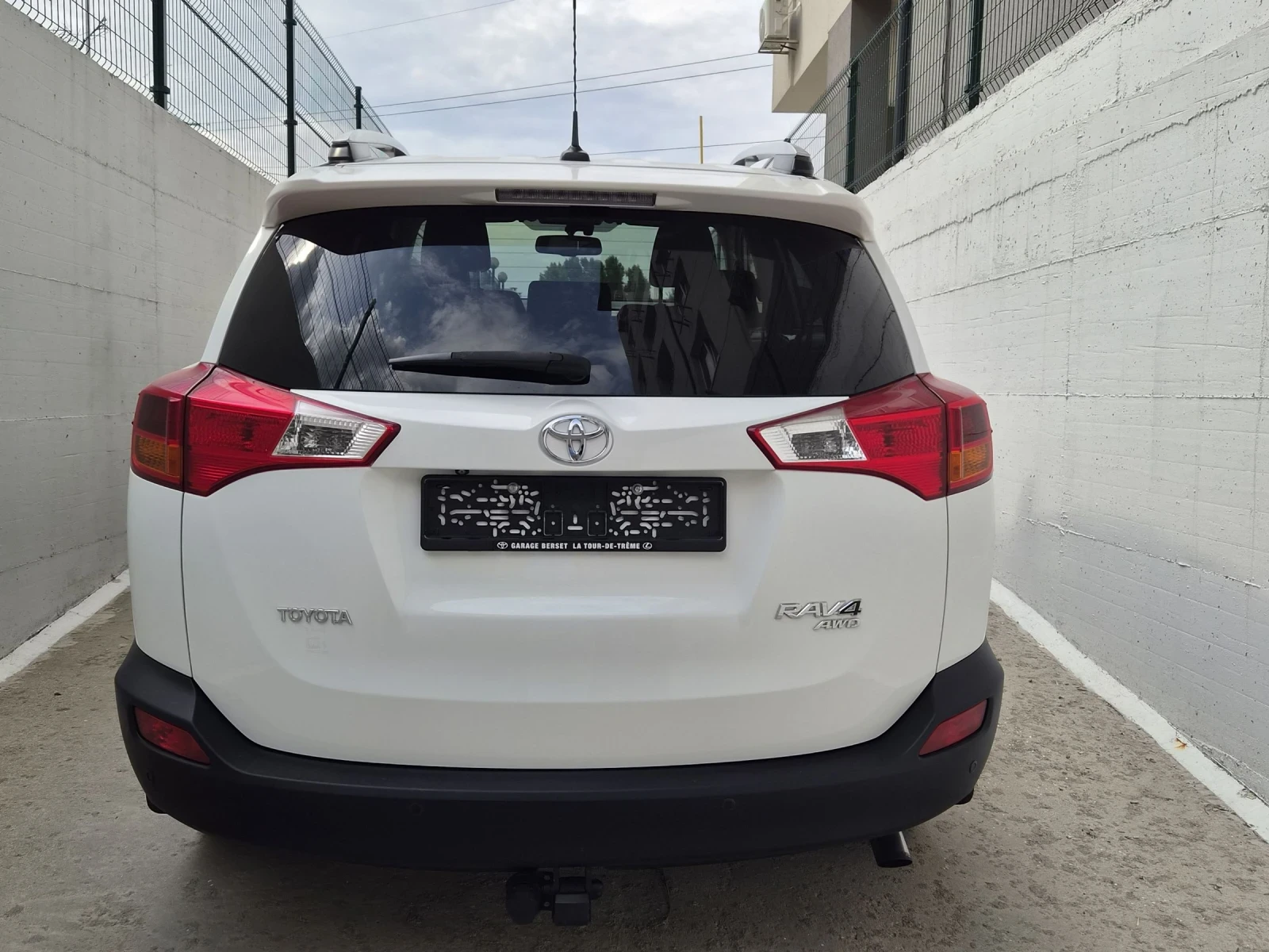 Toyota Rav4 2.0 i KEYLESS 4X4 151PS STYLE MAN 6 SPEED 8 ГУМИ , снимка 5 - Автомобили и джипове - 55019666