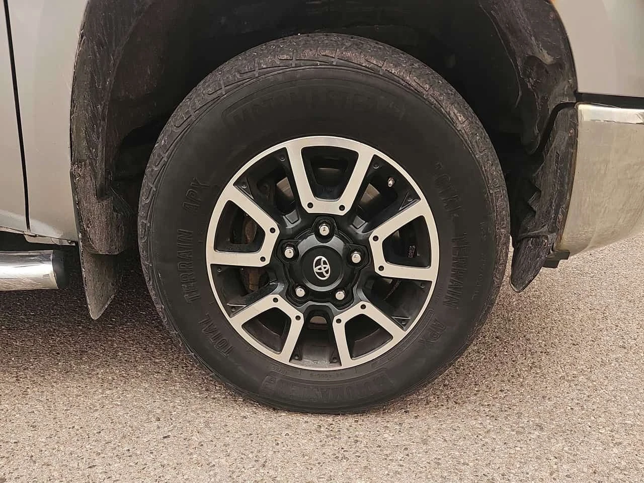 Toyota Tundra * 4WD Crewmax 146" 5.7L SR5* АВТОКРЕДИТ* , снимка 7 - Автомобили и джипове - 55331813