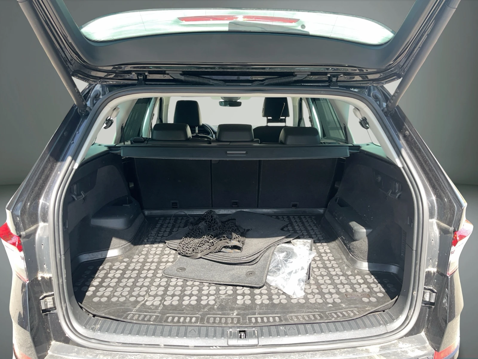 Skoda Kodiaq 2, 0 TDI 7DSG 4X4 6+ 1 места, снимка 13 - Автомобили и джипове - 55643348