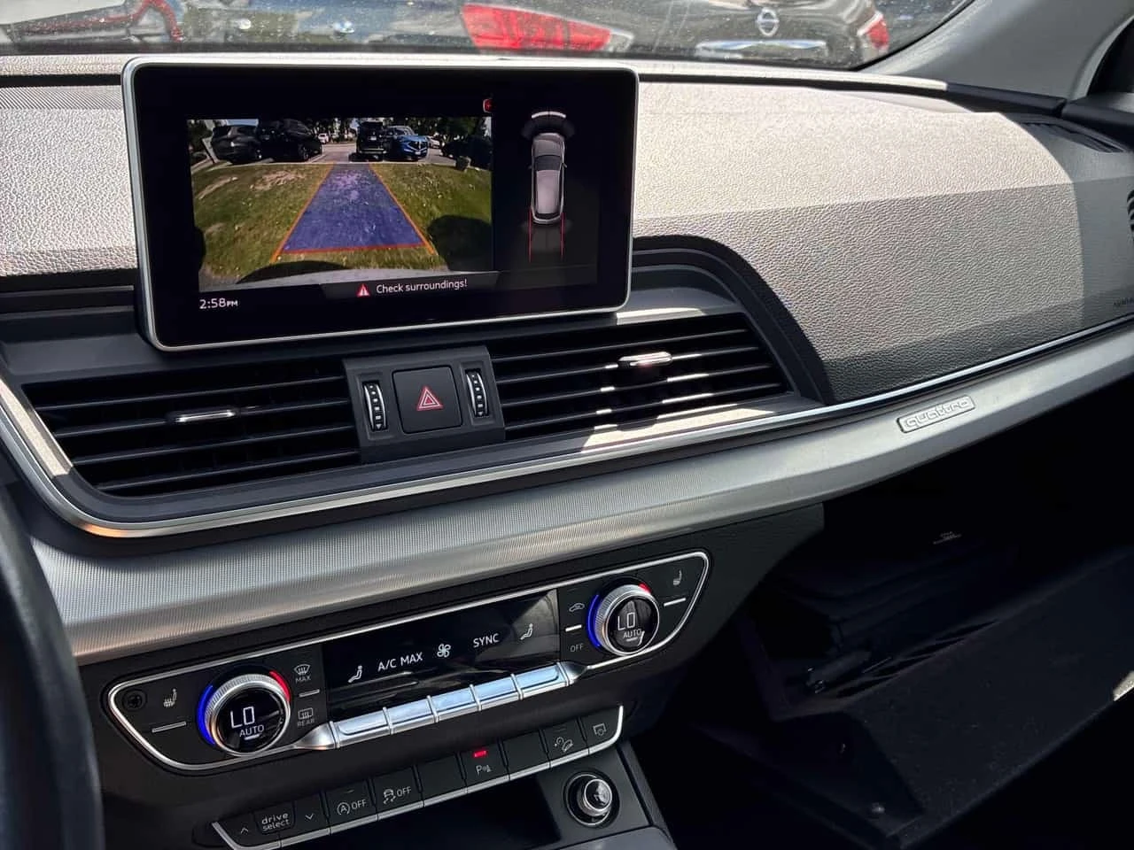 Audi Q5 * Progressiv * CARFAX * БЕЗ ПЪРВОНАЧАЛНА ВНОСКА, снимка 16 - Автомобили и джипове - 55784435