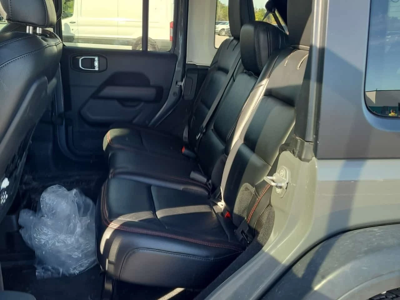 Jeep Wrangler * 4x4 Unlimited Rubicon * CARFAX * ��� ����������� | Mobile.bg � ����������� 13