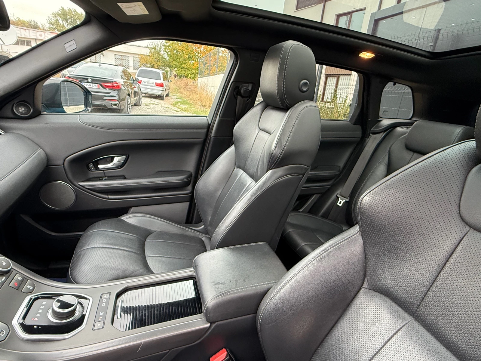 Land Rover Range Rover Evoque FACELIFT , снимка 9 - Автомобили и джипове - 56525005