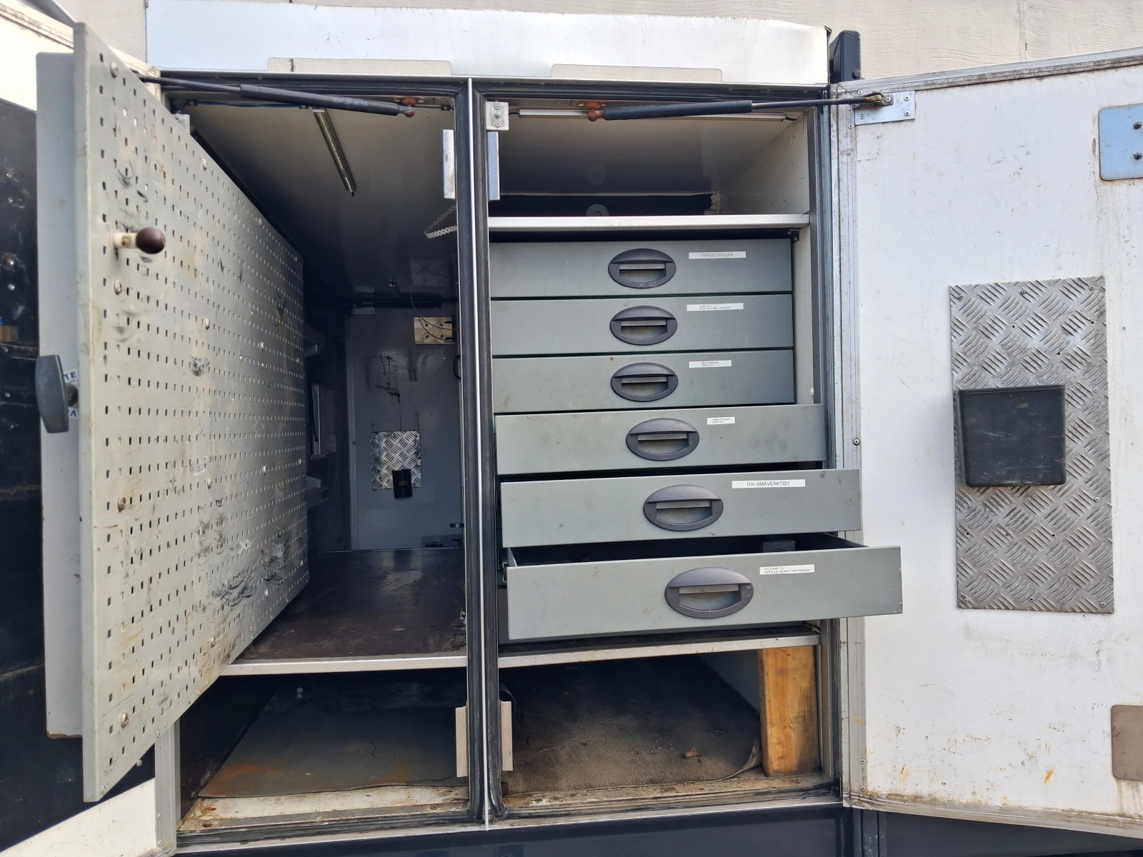 Mercedes-Benz Atego 1324 | Mobile.bg   14