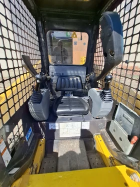 Мини челни товарачи Komatsu Sk714 , снимка 9