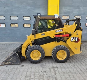 Мини челни товарачи Cat 242D3, снимка 5