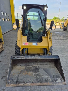 Мини челни товарачи Cat 242D3, снимка 11