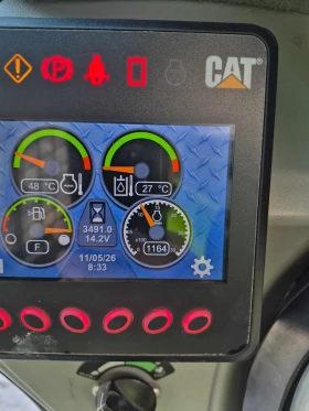 Мини челни товарачи Cat 242D3, снимка 8