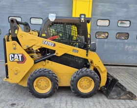 Мини челни товарачи Cat 242D3, снимка 6