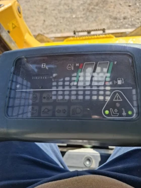 Мини челни товарачи Komatsu Sk714  | Auto.bg — изображение 12