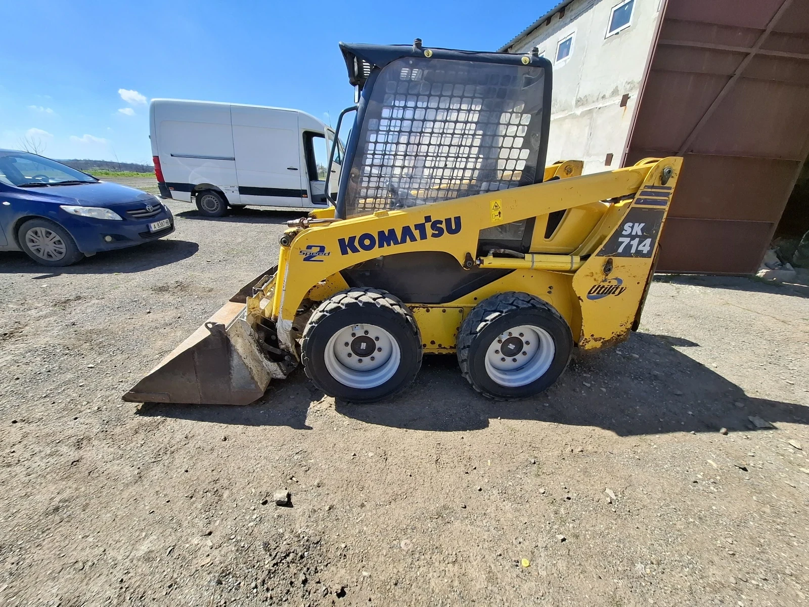 Мини челни товарачи Komatsu Sk714 , снимка 2 - Индустриална техника - 54118017