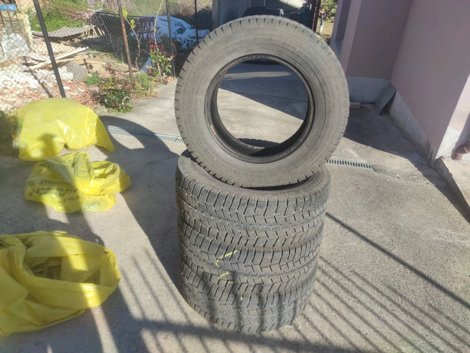 ���� 235/65R16 | Mobile.bg � ����������� 1