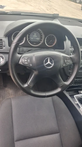 Mercedes-Benz C 200, снимка 10