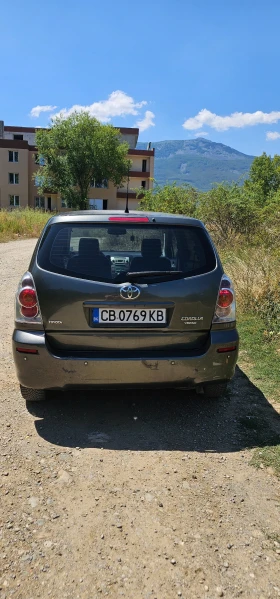 Toyota Corolla verso кожен салон и 7 места., снимка 16