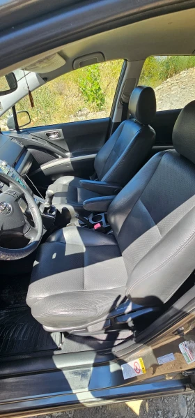 Toyota Corolla verso кожен салон и 7 места., снимка 10