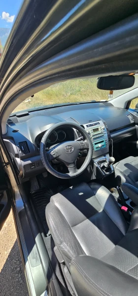Toyota Corolla verso кожен салон и 7 места., снимка 9