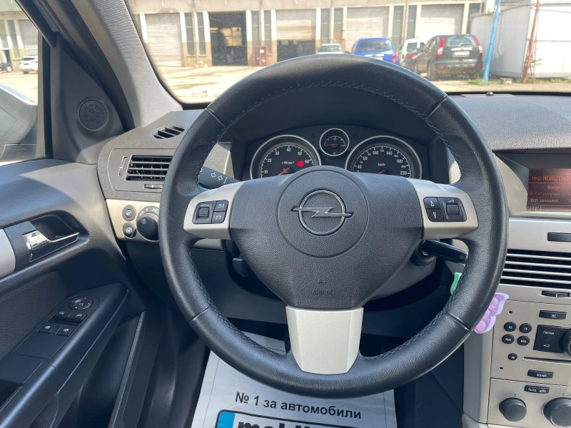 Opel Astra 1.6 бензин 115кс КАТО НОВА, снимка 13 - Автомобили и джипове - 45339144