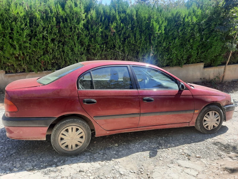 Toyota Avensis, снимка 4 - Автомобили и джипове - 47613673