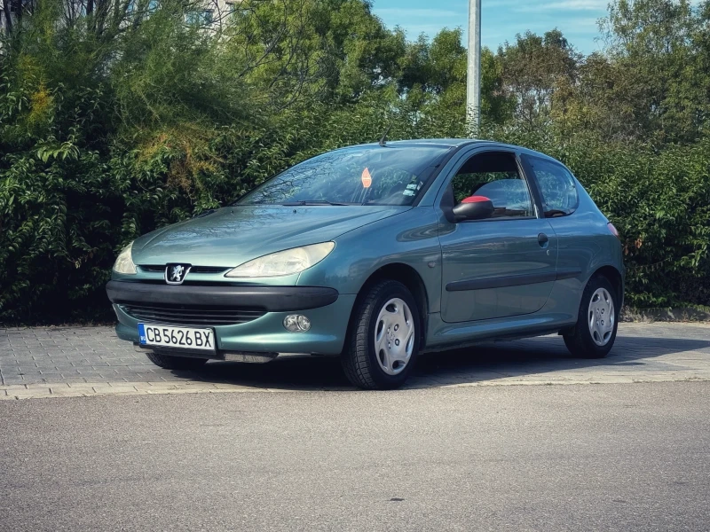 Peugeot 206 Хечбек , снимка 2 - Автомобили и джипове - 47314782